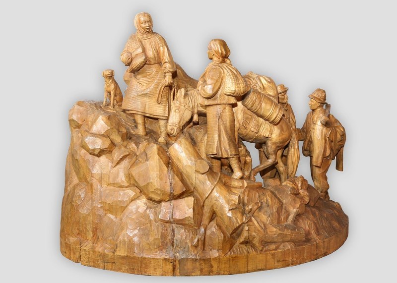 “To Polonyna In Spring”, 1956. Wood, round sculpture. Kyiv