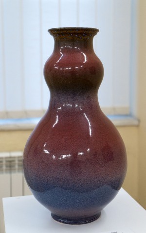 E. Hidi (Sr.) "Vase", 2017, ceramics, glaze