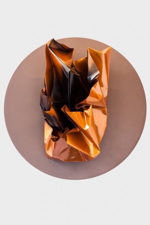 Деяк М.  ’Квітка’ із серії ’Буття’, 2016,  кольор. метал на ДВП, діаметр 80 см