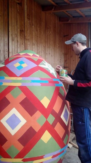 Pysanka (a Ukrainian Easter egg) 2.5 m