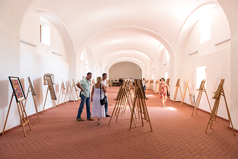 IN UZHHOROD IT WAS OPENED THE EXHIBITION TO HELP THE FRONT